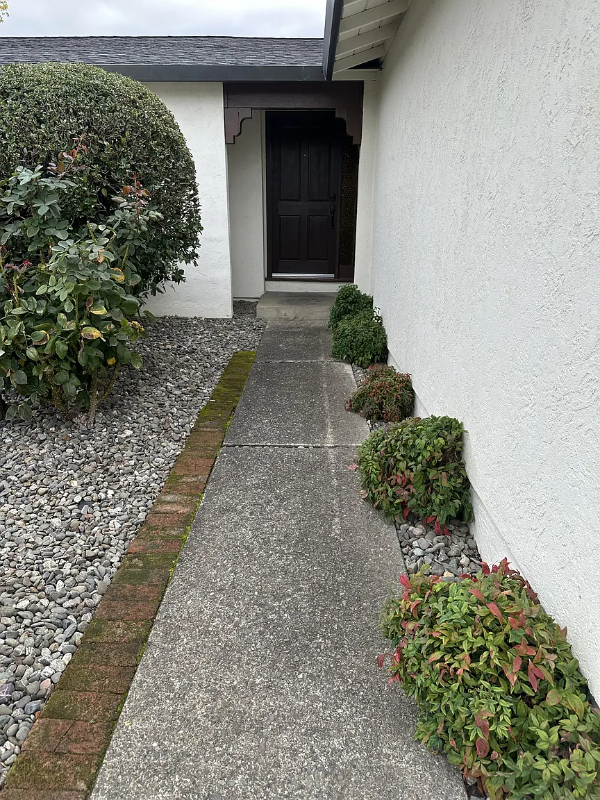 4446 Moffitt Dr - Photo 2 of 20