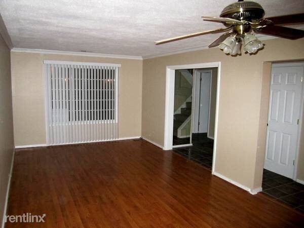 210 Riverbend Dr - Photo 2 of 20