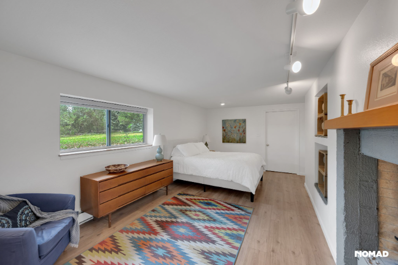 7980 Fairview Rd - Photo 5 of 20