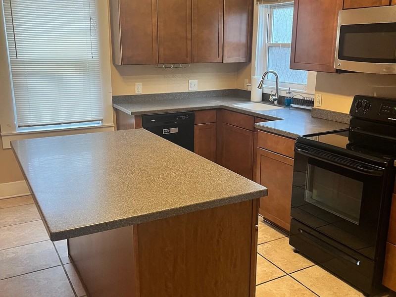 6010 Sierra St - Photo 6 of 16