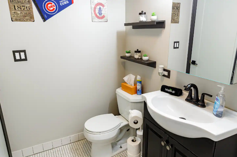 3727 N Seminary Ave - Photo 2 of 6