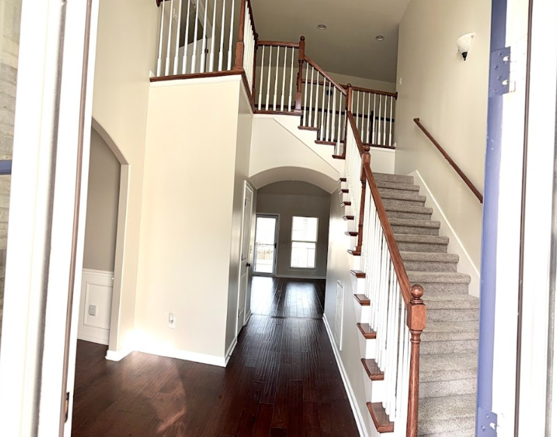 1006 Kyle Ln - Photo 4 of 20