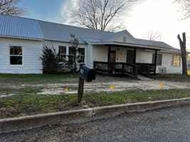 featured image of 708A W Hugo St #A