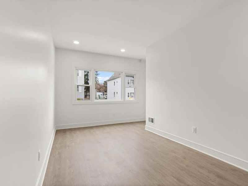 99 Russell St Fl 1 #1 - Photo 7 of 12