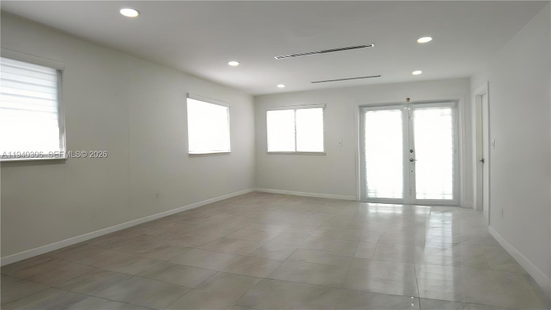 2741 Sw 67th Ave - Photo 2 of 6