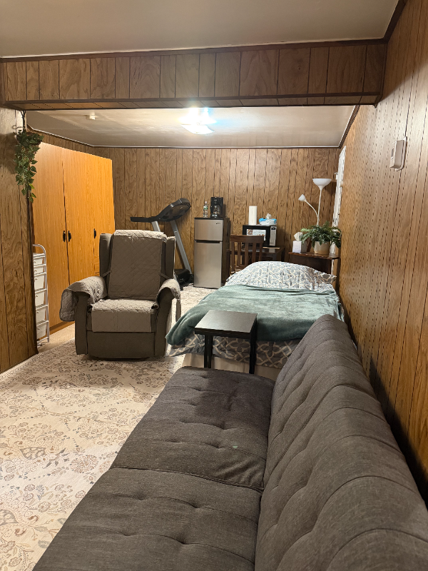 77 Anderson Ave - Photo 2 of 6