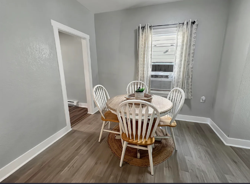 1718 W Dean Ave #1 - Photo 4 of 10