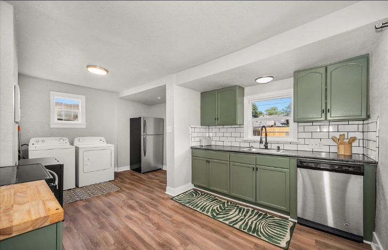 1718 W Dean Ave #1 - Photo 6 of 10