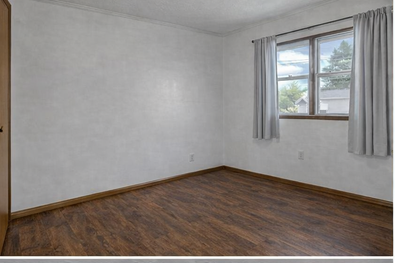 573 E Main St - Photo 4 of 5