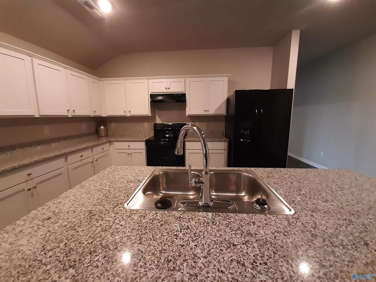 126 Jerrie Lynn Blvd - Photo 5 of 20