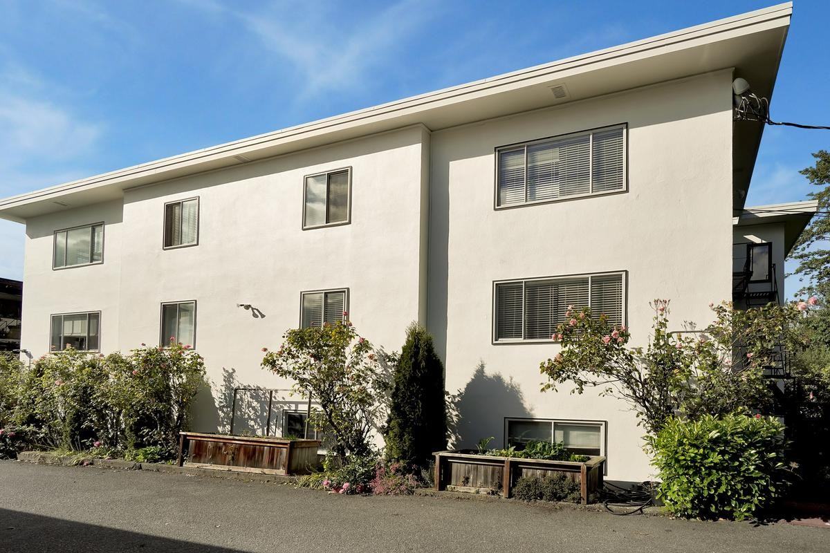 Vanguard Apartments - Photo 3 of 17