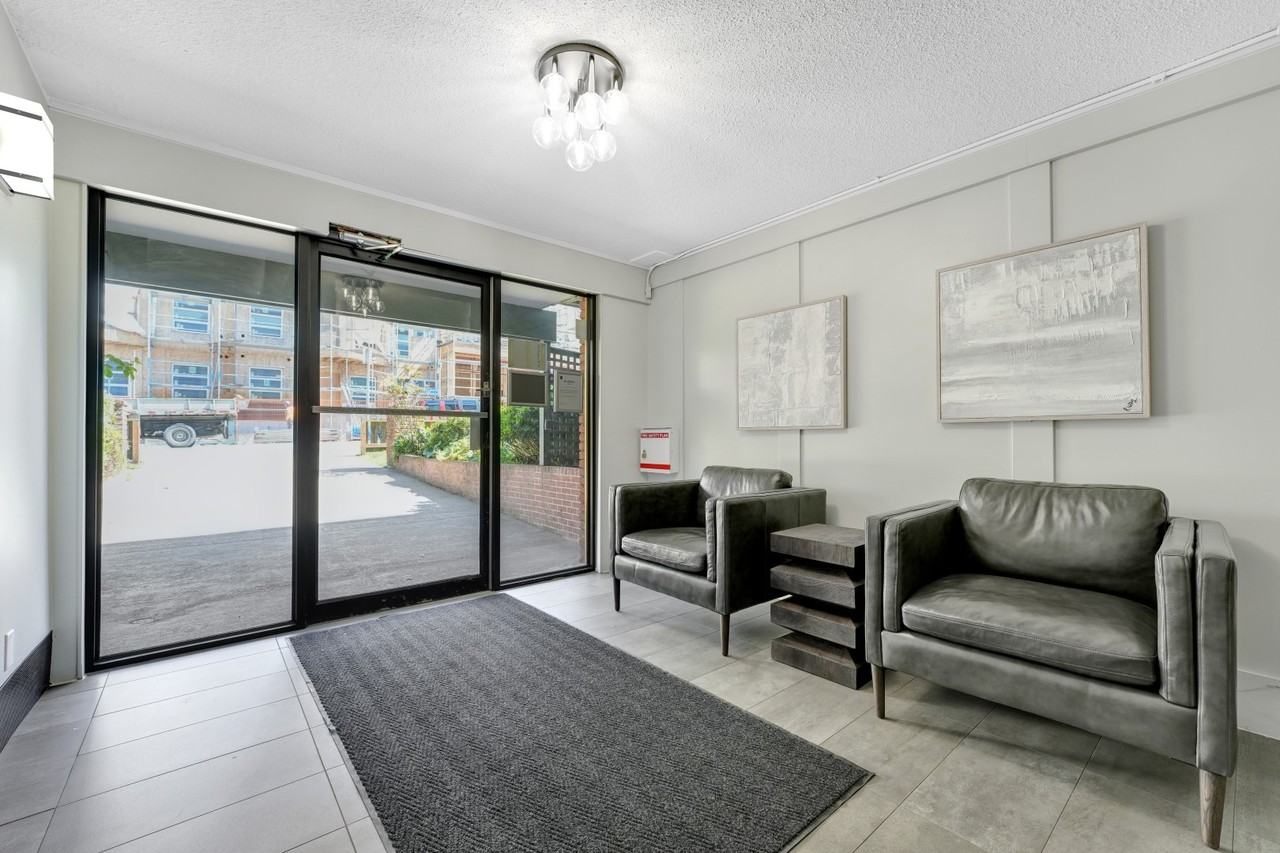 Briarwood Manor Apartments - Photo 4 of 8