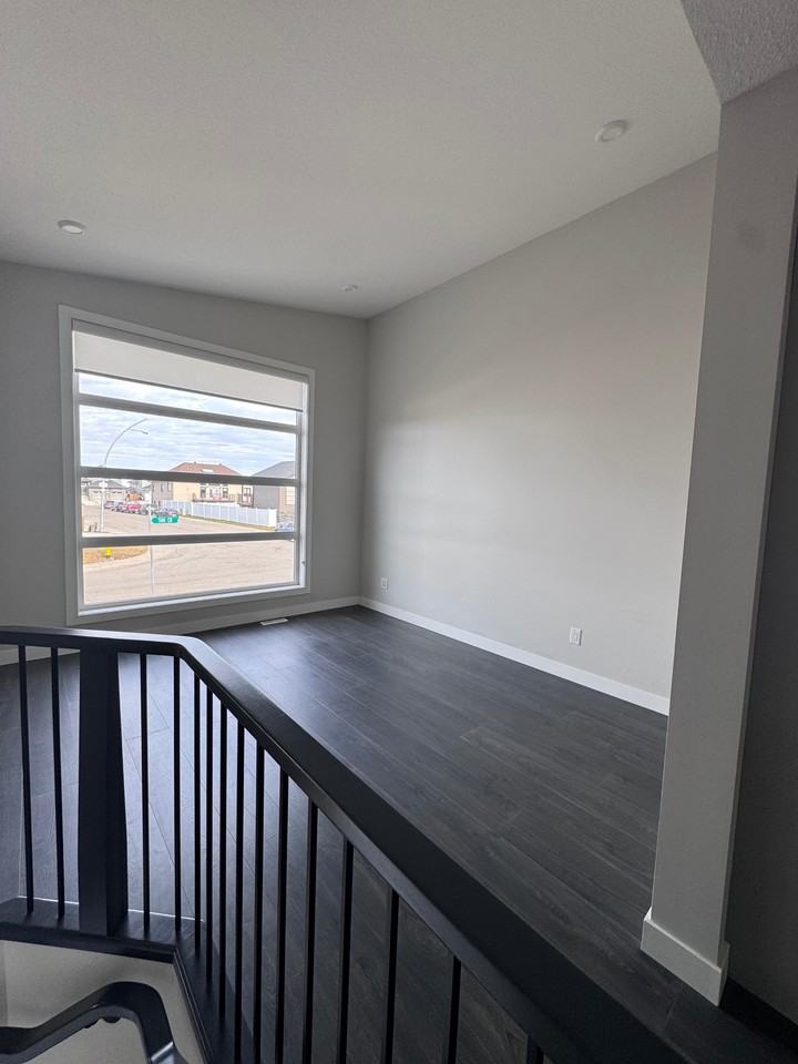 Premium Home with Heated Garage | 3 Bedrooms | 2 Bathrooms - Photo 6 of 13