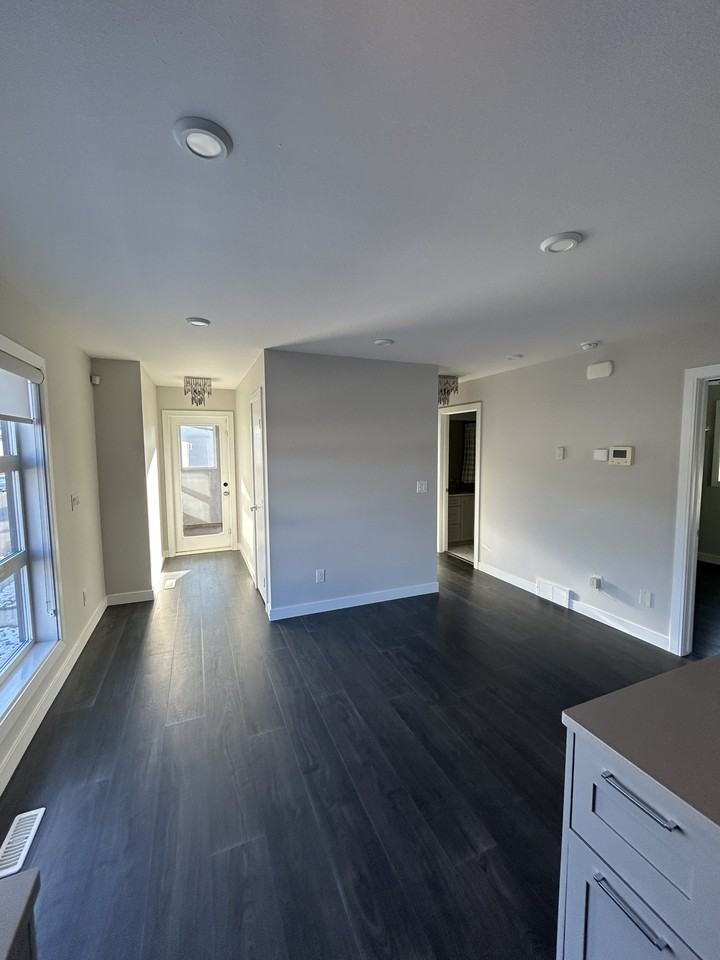 Premium Home with Heated Garage | 3 Bedrooms | 2 Bathrooms - Photo 7 of 13