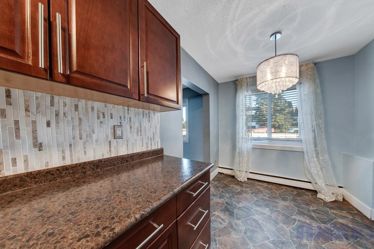 Exhibition - Photo 3 of 14