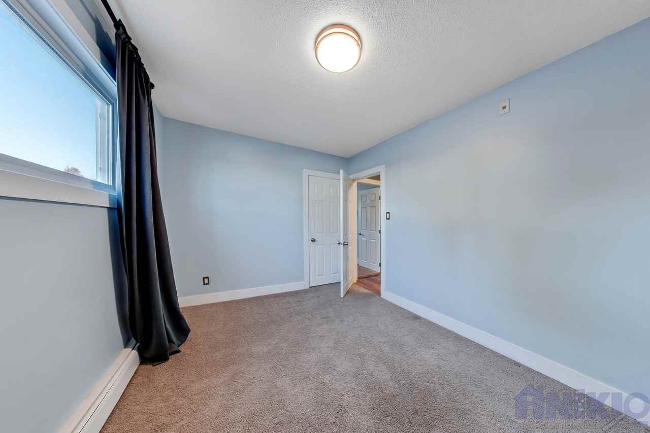 Exhibition - Photo 7 of 14