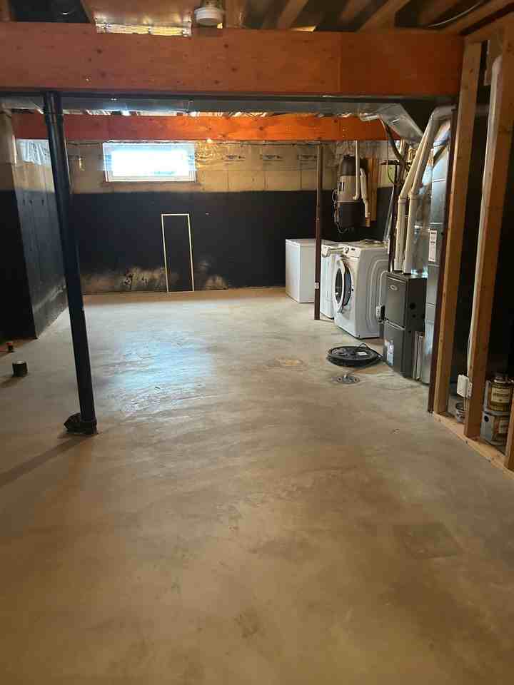 134 Keedwell Street (Full House), Saskatoon 1103sq.ft | 3 Bedrooms | 1.5 Bathrooms Move - Photo 5 of 20