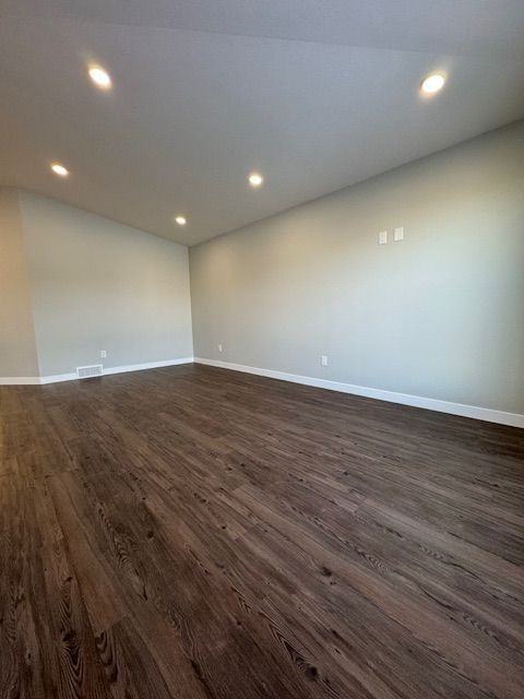 Evergreen - Photo 5 of 20