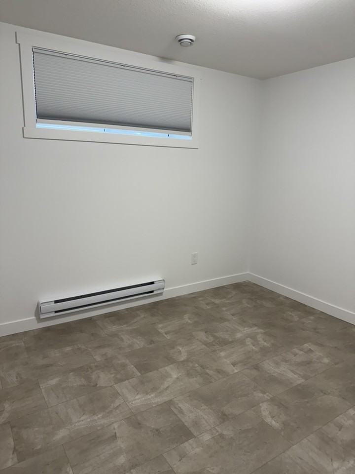 Rosewood - Photo 3 of 13