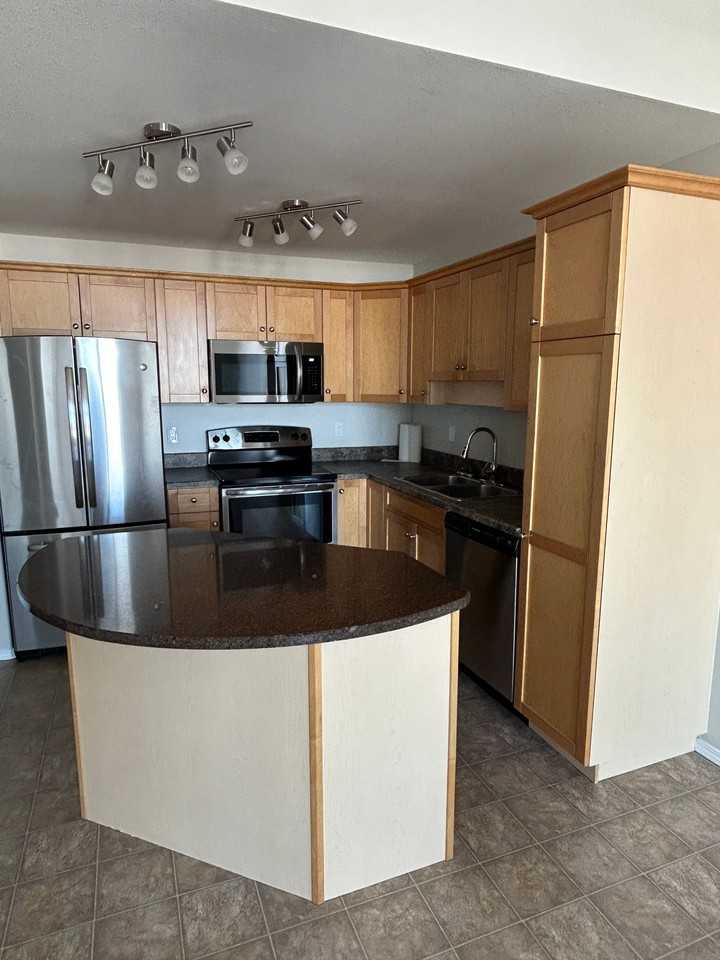 Lakewood - Photo 5 of 17