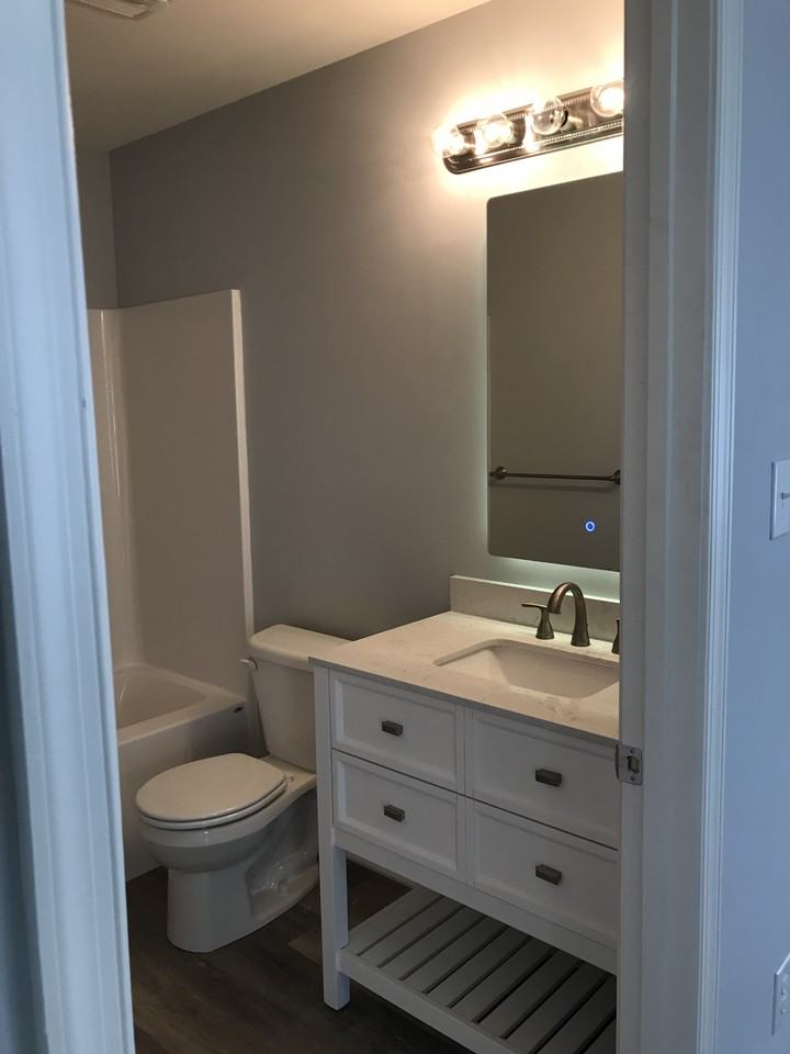 225 Plazaview Rd #C - Photo 6 of 6