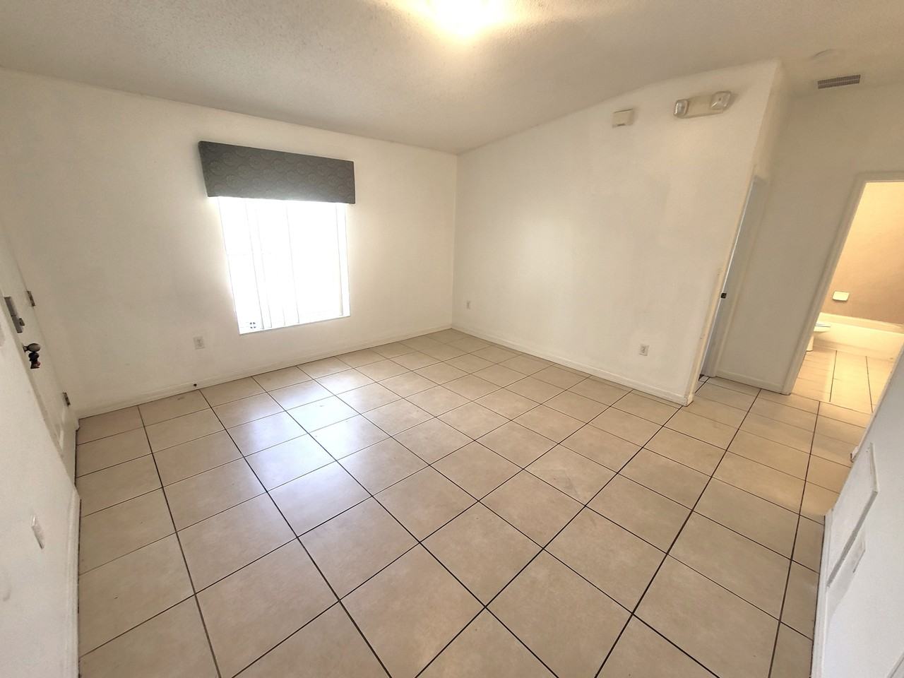 3151 Sun Lake Ct #B - Photo 5 of 42