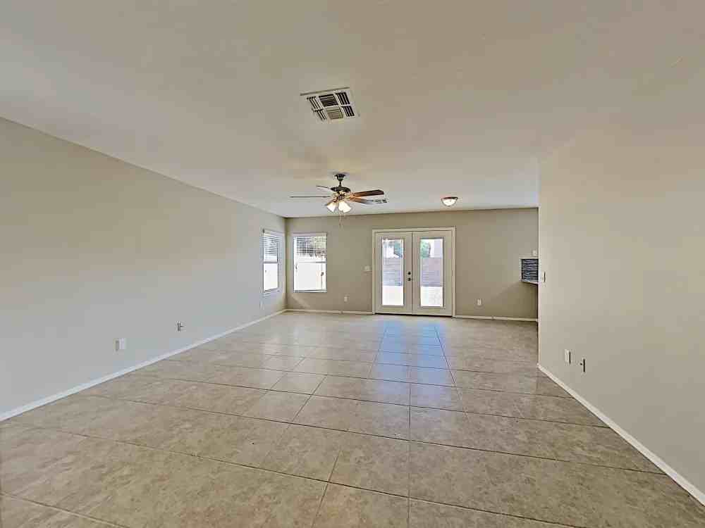 633 Madison Ave #NA - Photo 2 of 5