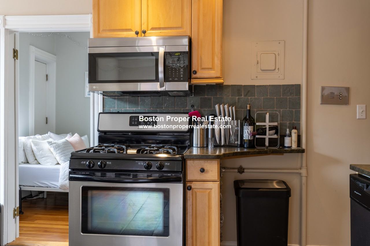 480 Shawmut Ave #4B - Photo 5 of 10