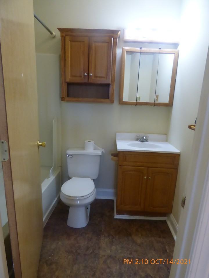 126 S 46th St #1-2R - Photo 6 of 8