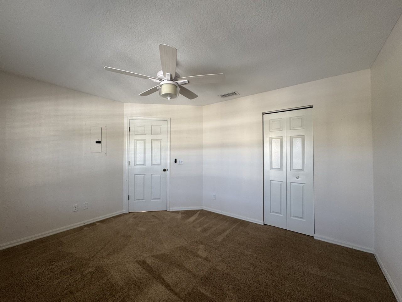 202 Silver Lake Dr #201 - Photo 7 of 25