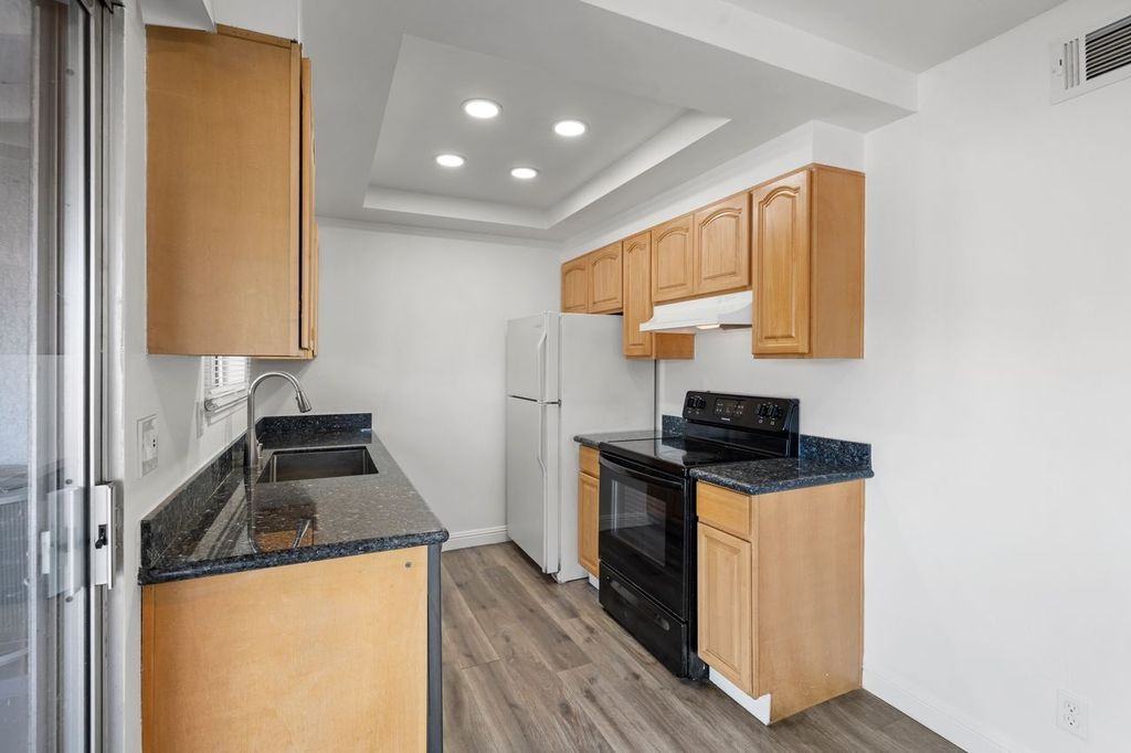 4162 Hamilton Avenue #3 - Photo 3 of 13