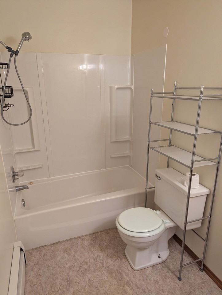 631 E Grove Ave #9 - Photo 6 of 11