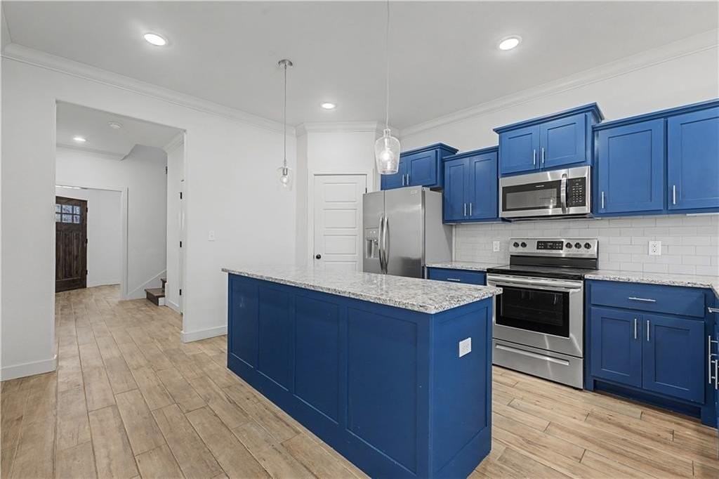 3215 Sw Hillstone Ave - Photo 4 of 22