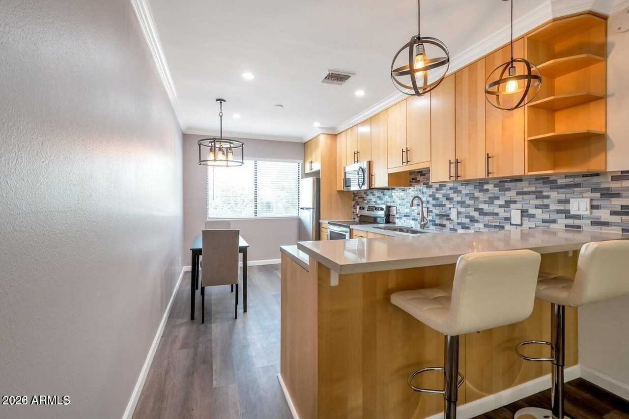 721 E Montebello Ave Unit 225 #225 - Photo 3 of 15