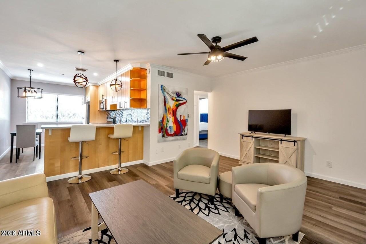 721 E Montebello Ave Unit 225 #225 - Photo 5 of 15