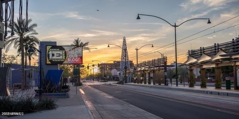 712 N Santa Barbara Unit 9 #9 - Photo 5 of 10
