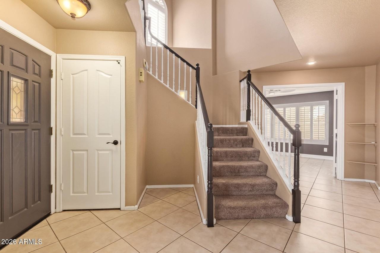 3223 E Muirwood Dr - Photo 3 of 31