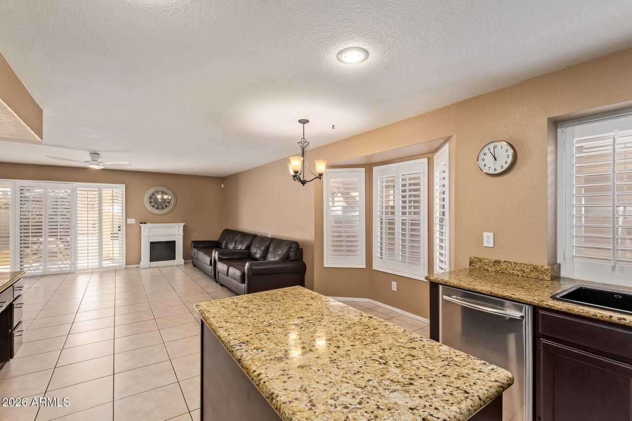 3223 E Muirwood Dr - Photo 6 of 31