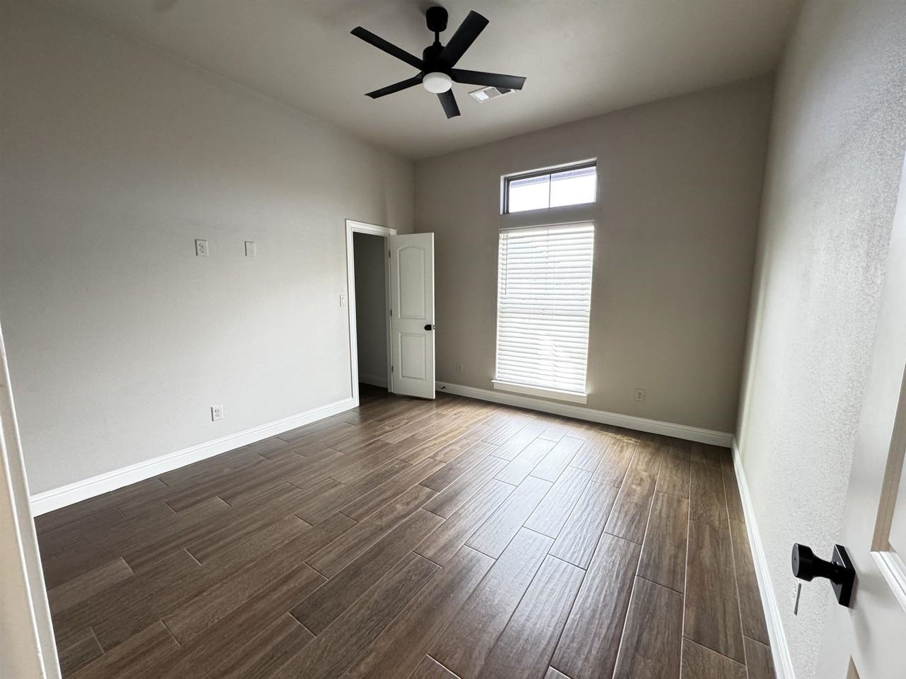 10430 Dominion Ranch Dr - Photo 5 of 20