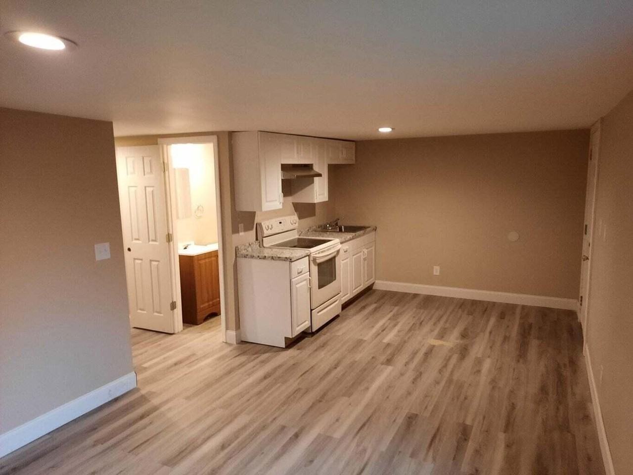 964 Ogrady Dr - Photo 2 of 8