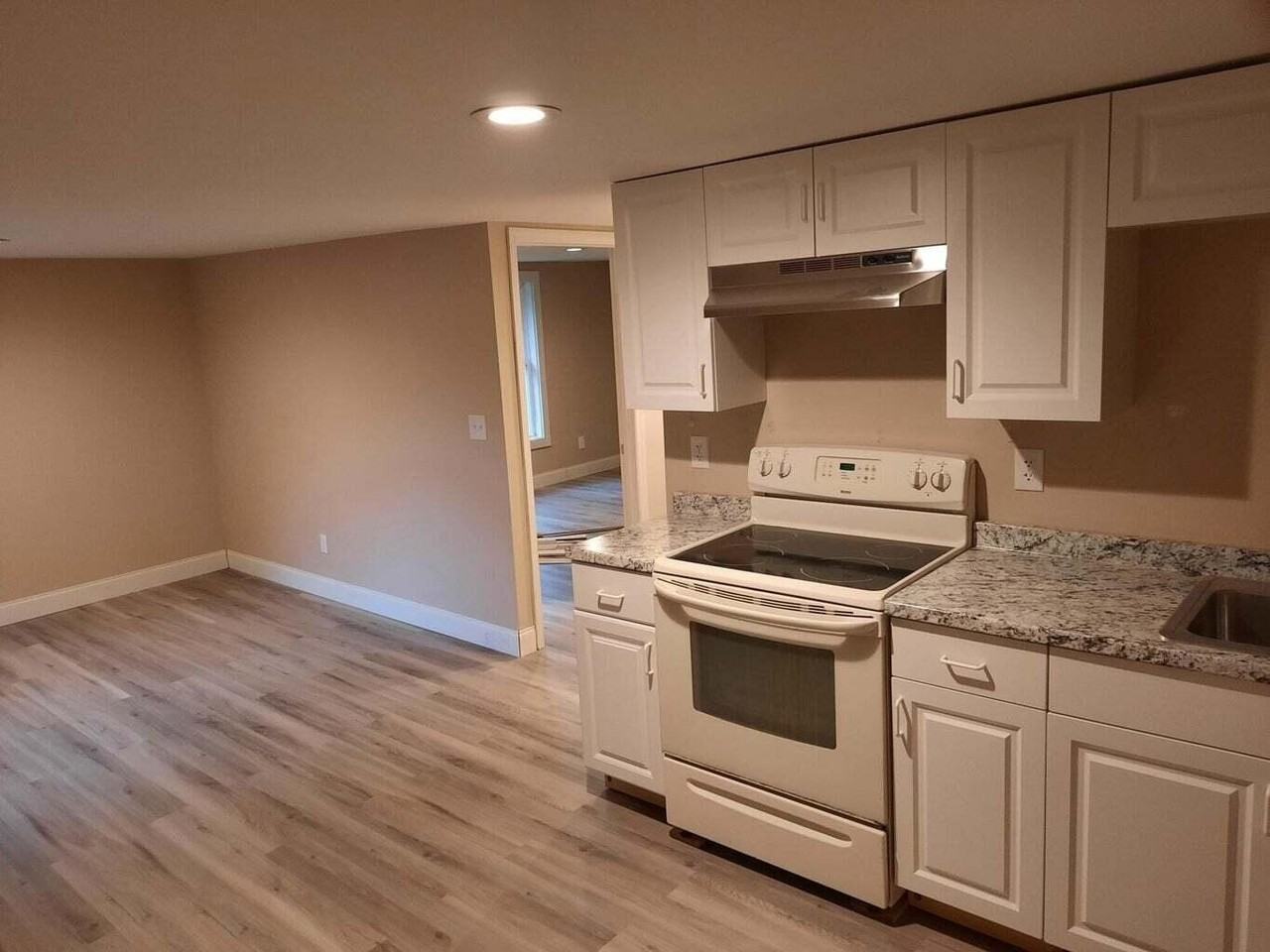 964 Ogrady Dr - Photo 3 of 8