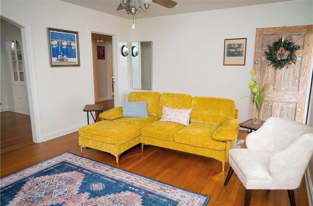 434 Naples St - Photo 5 of 27