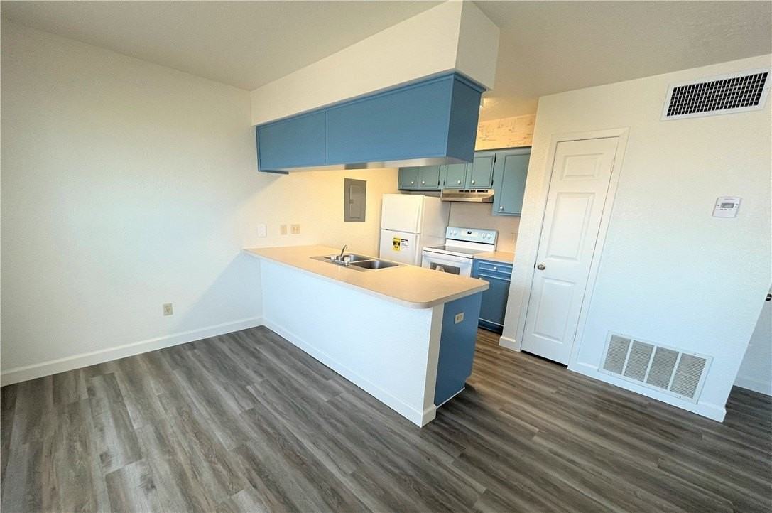 15209 Leeward Dr Apt B9 #B9 - Photo 5 of 15