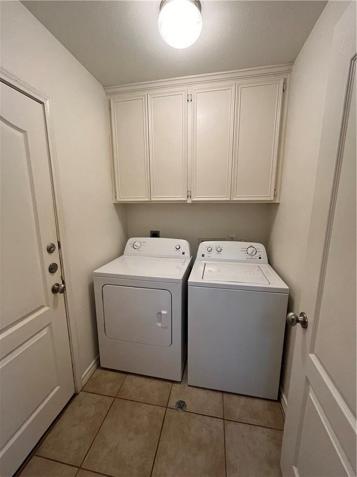 15323 Cruiser St Apt B #B - Photo 5 of 15