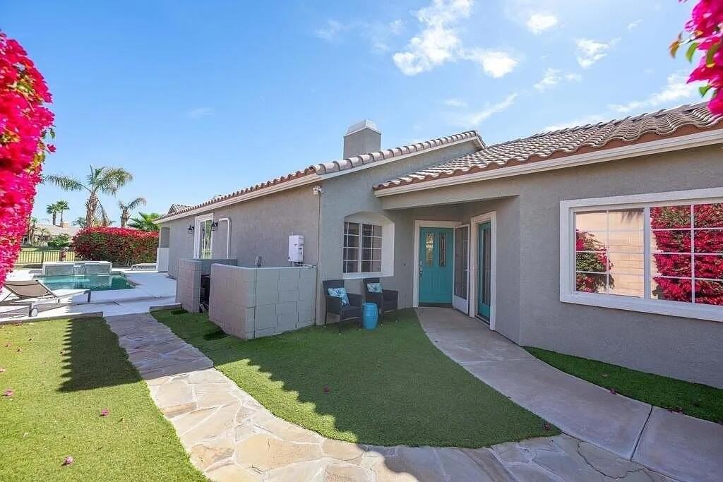 45950 Spyglass Hill St - Photo 4 of 34