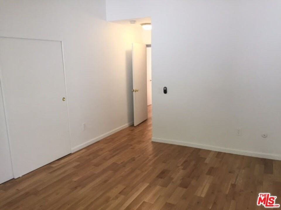 1250 S Corning St Apt 2 #2 - Photo 7 of 11