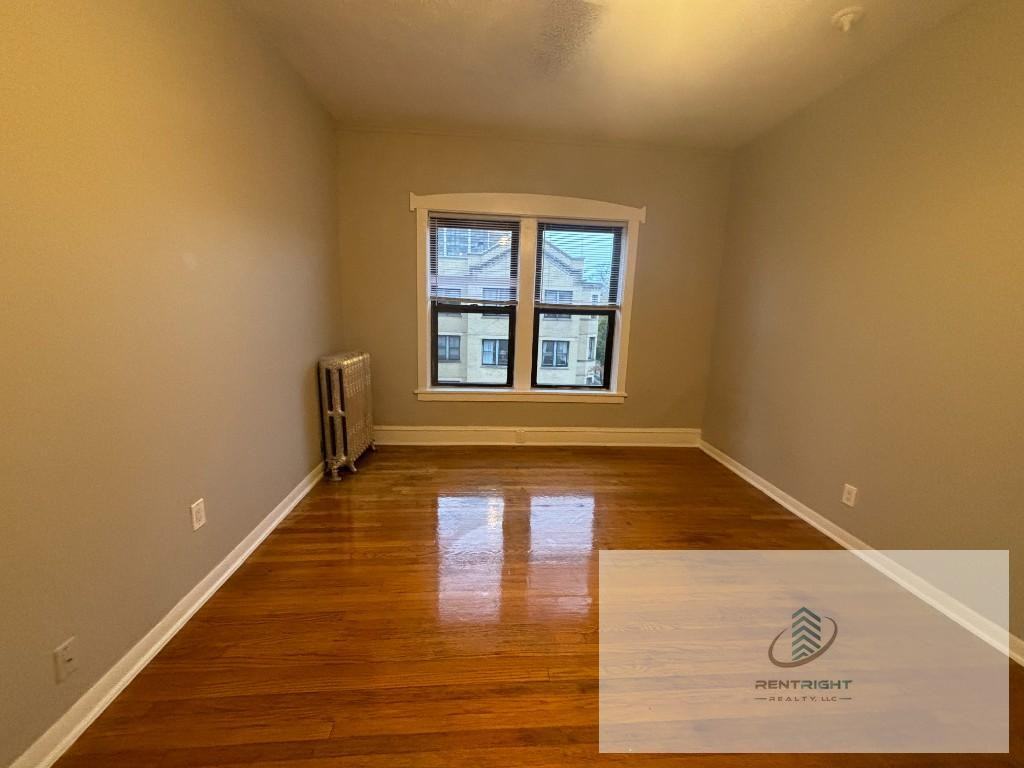 755 W Buena Ave #306 - Photo 7 of 11