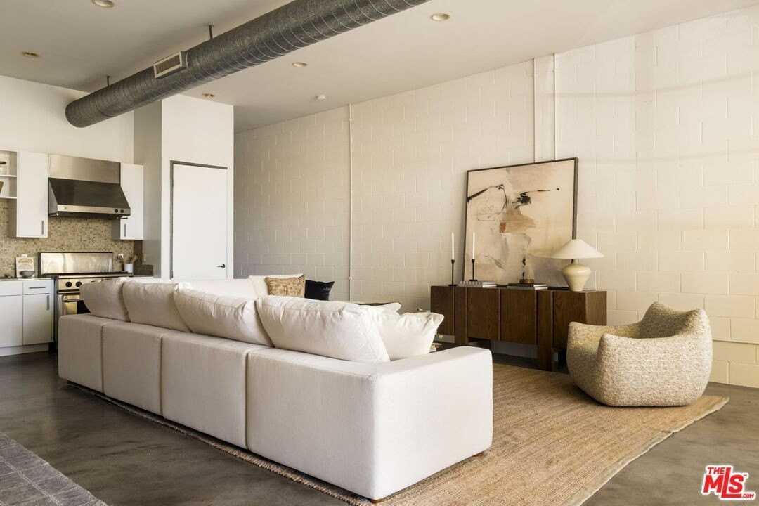 1534 17th St Unit 102 #102 - Photo 4 of 16