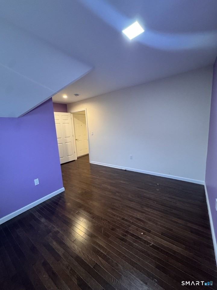 18 Soundview Ave Apt 3 #3 - Photo 5 of 8