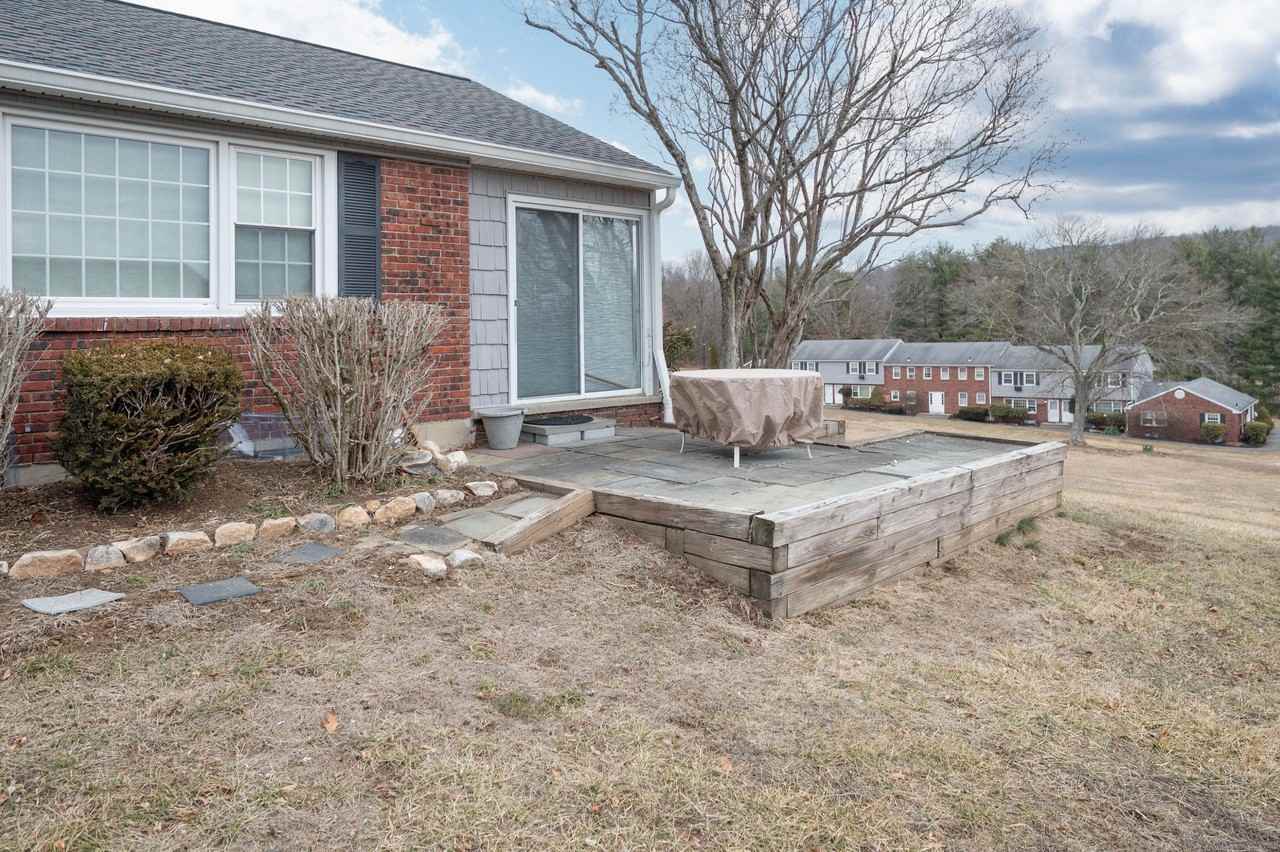 86 Old Farms Ln Unit 86 #86 - Photo 6 of 34